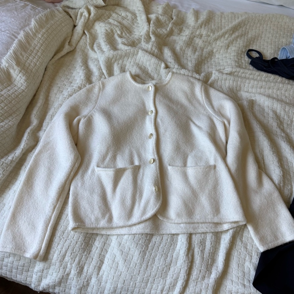 abercrombie cream cardigan